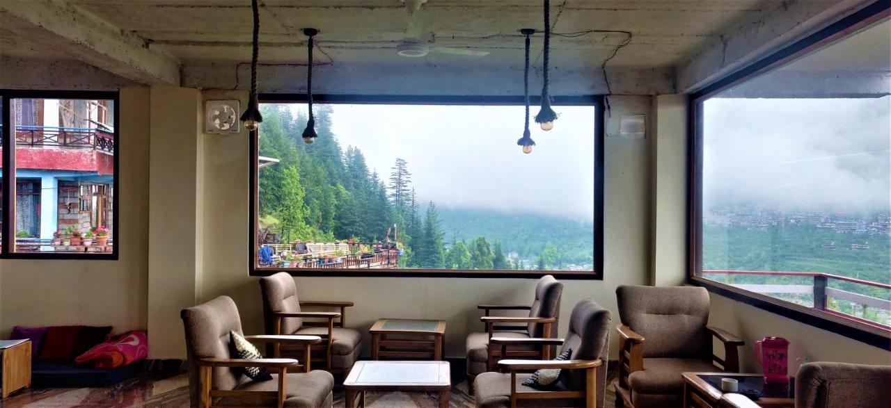 Cafe Monkbase- Food And Stay 마날리 외부 사진